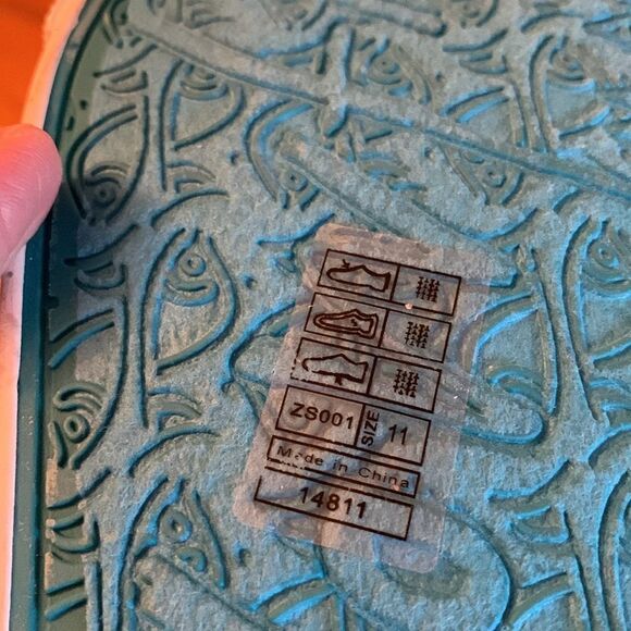 Blowfish Malibu Canvas Size 11 White Slip-on Sneakers. NWOT - Picture 8 of 10